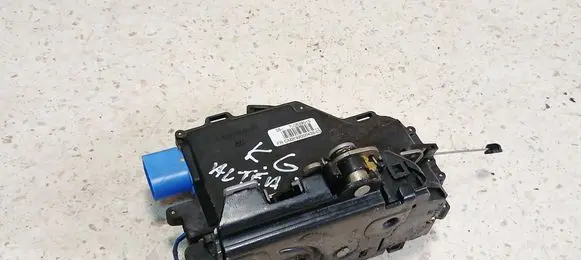 Seat Altea Rear door lock 7L0839015 A6630GRF CM2192000432