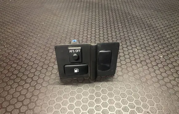 Lexus RX 330 - 350 - 400H Fuel tank opening switch 5544648020