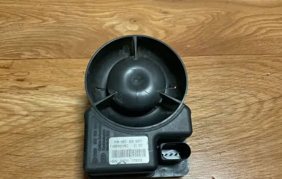 Volkswagen PASSAT B6 Alarm system siren 1K0951605D