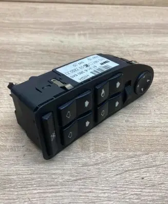 BMW 7 E38 Electric window control switch 8380645 03725071