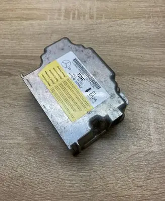Mercedes-Benz B W245 Airbag control unit/module A16982066262