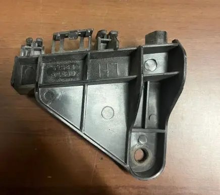 Toyota Corolla E160 E170 Rear bumper mounting bracket 5256302250