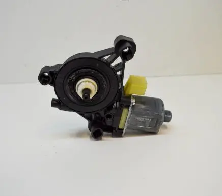 Volkswagen Golf VII Front door window regulator motor 5Q0959802A