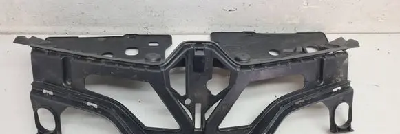 Renault Captur Front grill 620935704R