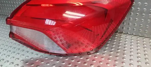 Ford Focus Rear/tail lights JX7B-13404-DE