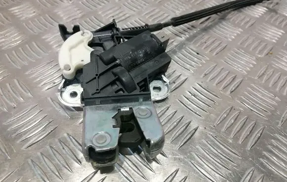 Audi A6 S6 C6 4F Tailgate/trunk/boot lock/catch/latch 4F5827505D