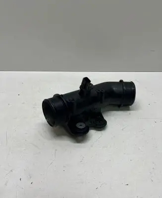 Audi A4 S4 B9 8W Intercooler hose/pipe 8W0145673E