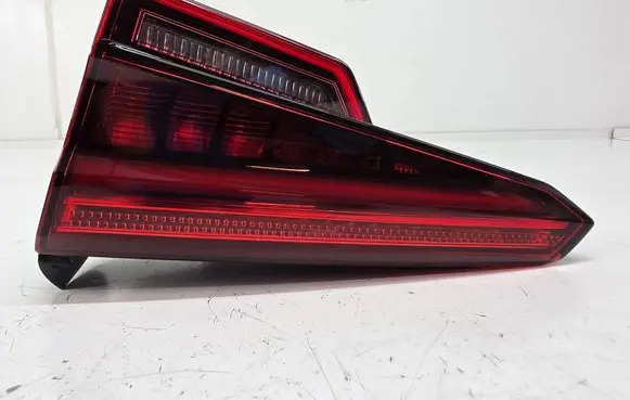Audi A4 S4 B9 Tailgate rear/tail lights 8W5945094B