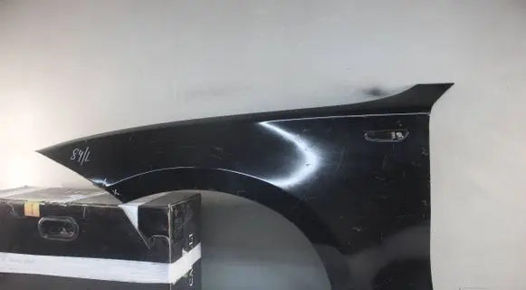 BMW 1 E82 E88 Fender mounting bracket