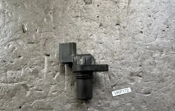 Mitsubishi Pajero Camshaft position sensor MD364999