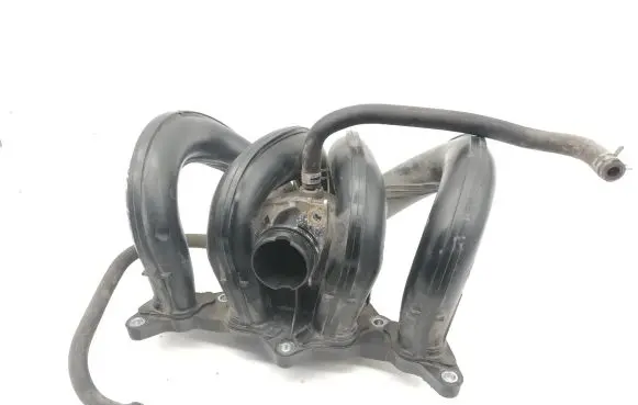 Toyota Yaris Intake manifold