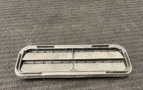Mercedes-Benz E W238 Quarter panel pressure vent A2058301201