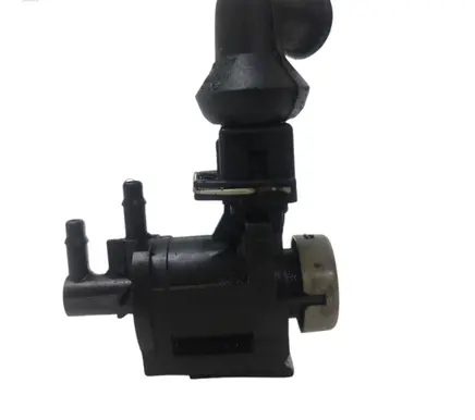 Audi A2 Turbo solenoid valve 1J0906283A