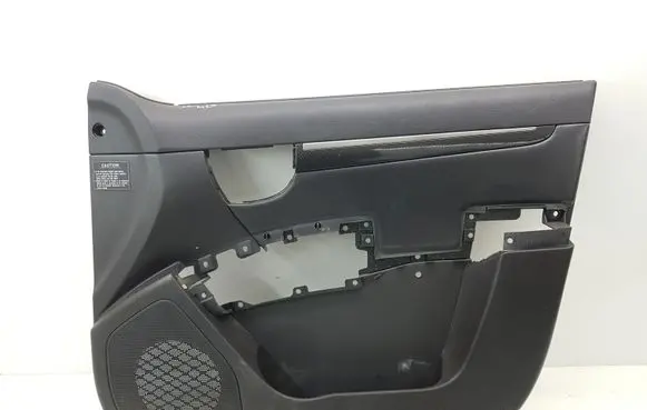 Hyundai Santa Fe Front door card panel trim P823802B000