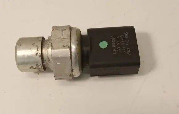Audi A4 S4 B9 Air conditioning (A/C) pressure sensor 5Q0959126A 82CP6801 G167A4TY