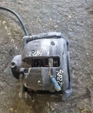 Mercedes-Benz B W245 Front brake caliper