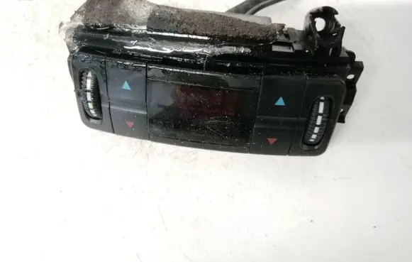 Mercedes-Benz E W211 Climate control unit 2118300285