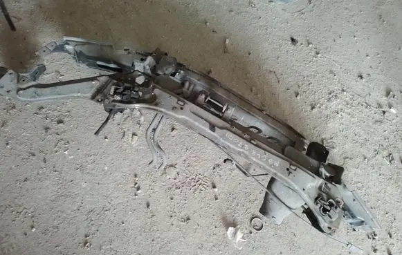 Mercedes-Benz CLK A209 C209 Radiator support slam panel