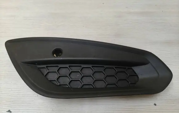 Volvo S60 Front bumper lower grill 31294132