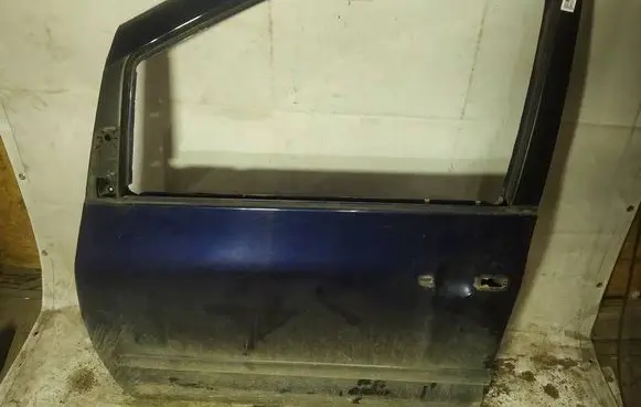 Volkswagen Sharan Front door melynos