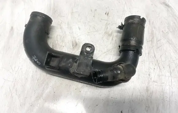 Opel Insignia A Air intake hose/pipe 55557415 467582339