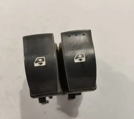 Renault Espace - Grand espace IV Electric window control switch 015088A