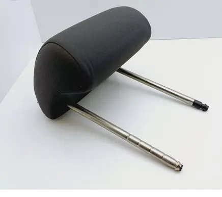 Volkswagen Polo IV 9N3 Rear seat headrest 