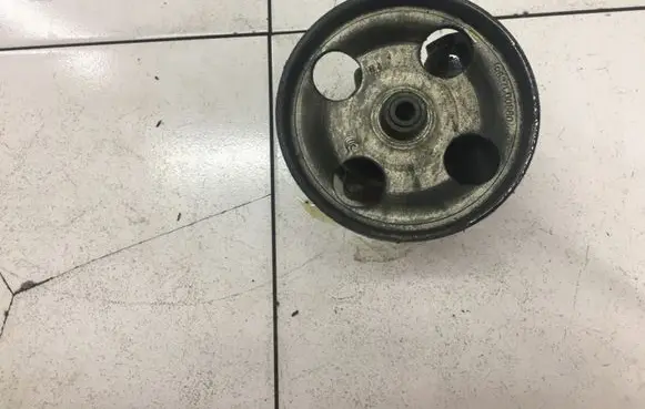 Citroen C5 Power steering pump 9636086680 7617955502