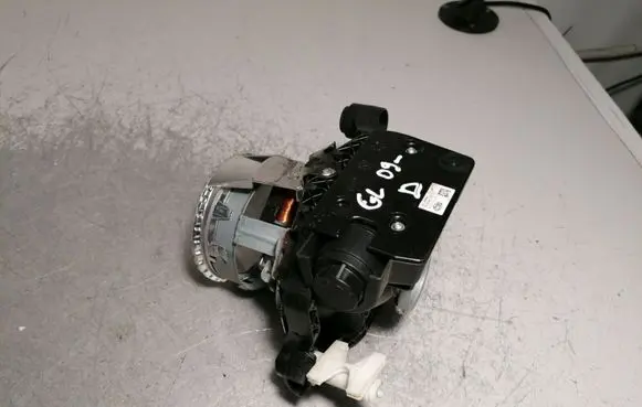 Mercedes-Benz GL X164 Headlight part 749446-0