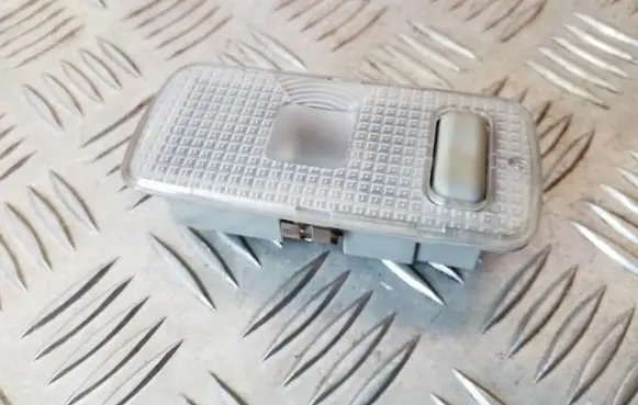 Infiniti FX Rear seat light