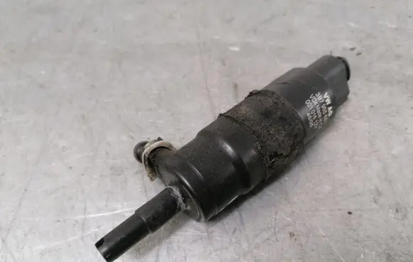 Audi A6 S6 C6 4F Headlight washer pump 3B7955681