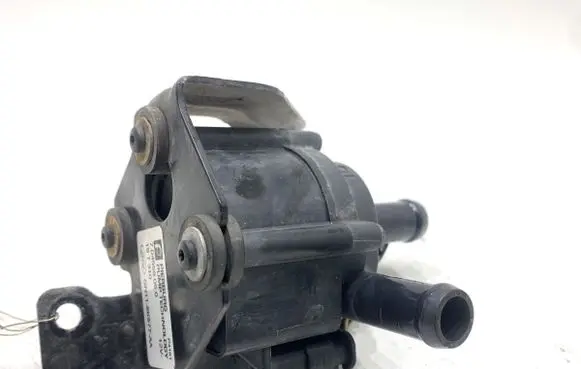 Ford Transit Courier Oil filter mounting bracket GN118K577AA
