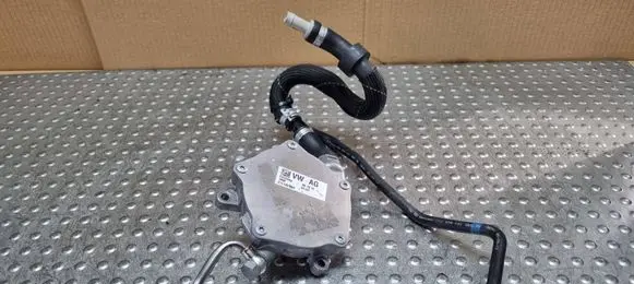 Audi A8 S8 D4 4H Vacuum pump 07L145100F