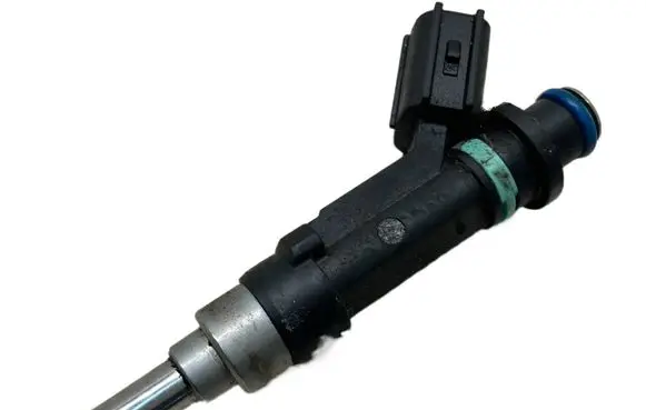Toyota Yaris Fuel injector OYT26029 23250-47090 0280158394