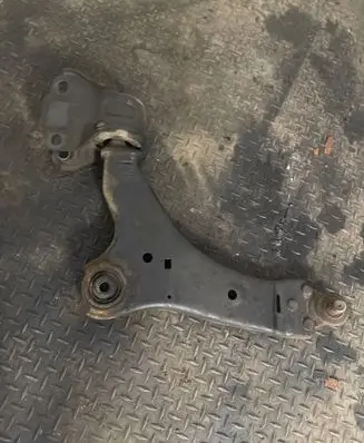 Front lower control arm/wishbone