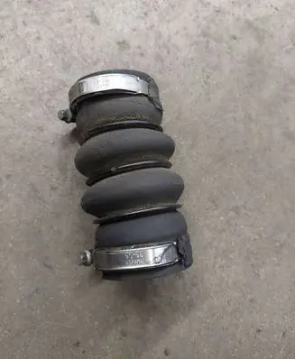 Intercooler hose/pipe