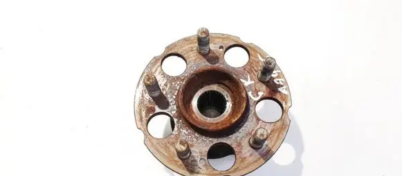 Honda CR-V Rear wheel hub