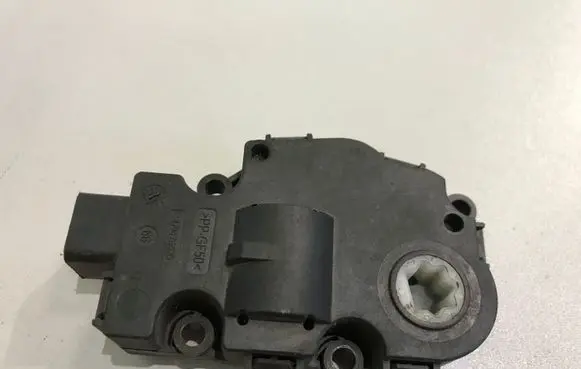 BMW 1 F20 F21 Air flap motor/actuator EFB431 30052012 T1015556H