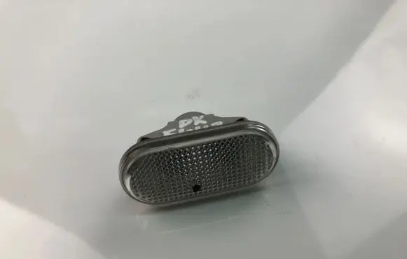 Front fender indicator light