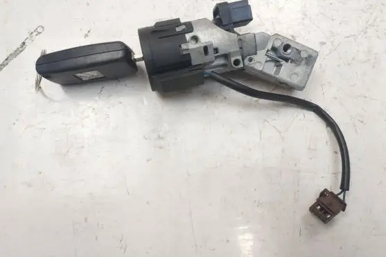 Citroen C4 I Ignition lock 9649781080