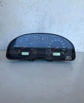 Volkswagen PASSAT B5 Speedometer (instrument cluster) 3B1919860C 110008919017