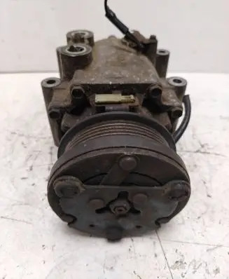 Ford Focus Air conditioning (A/C) compressor (pump) 4H19D647