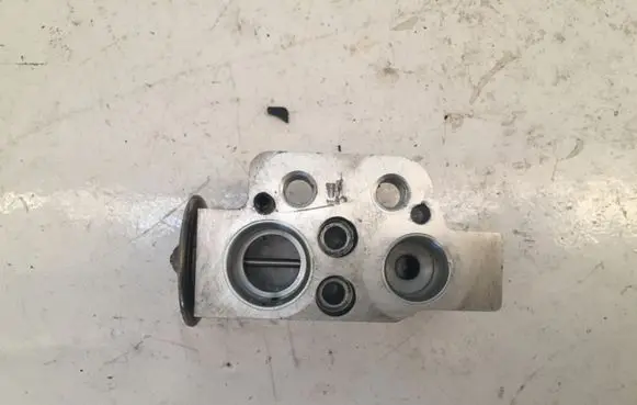 Air conditioning (A/C) expansion valve