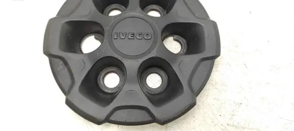 Iveco Daily 6th gen R16 wheel hub/cap/trim 5801804147