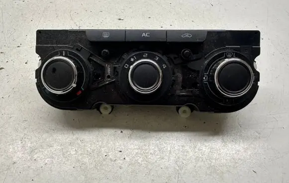 Skoda Octavia Mk2 (1Z) Climate control unit 3T0820047R 5HB00975240