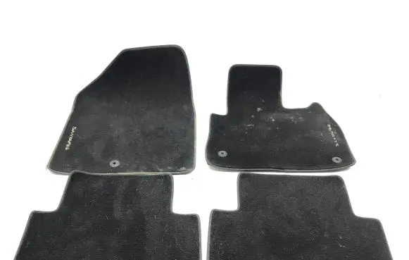 Hyundai Santa Fe Car floor mat set 