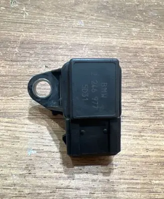 BMW 5 E39 Air pressure sensor 2246977