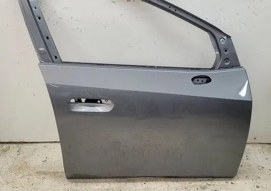 BMW 2 Active Tourer U06 Front door