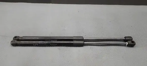Hyundai i20 (GB IB) Tailgate strut 81770-4P000