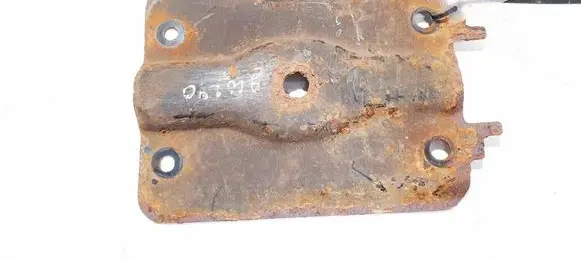 Mazda 3 I Engine mounting bracket